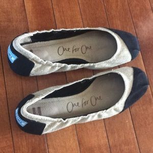 Toms 8.5 flats